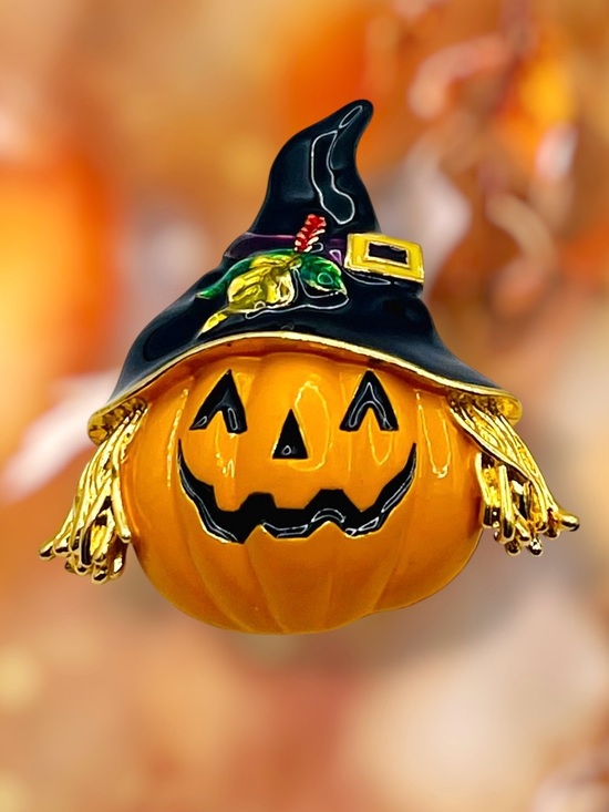 Vintage Jewelry - Vintage Halloween Enamel Jack-O'-Lantern Pumpkin Scarecrow Witch Brooch Pin